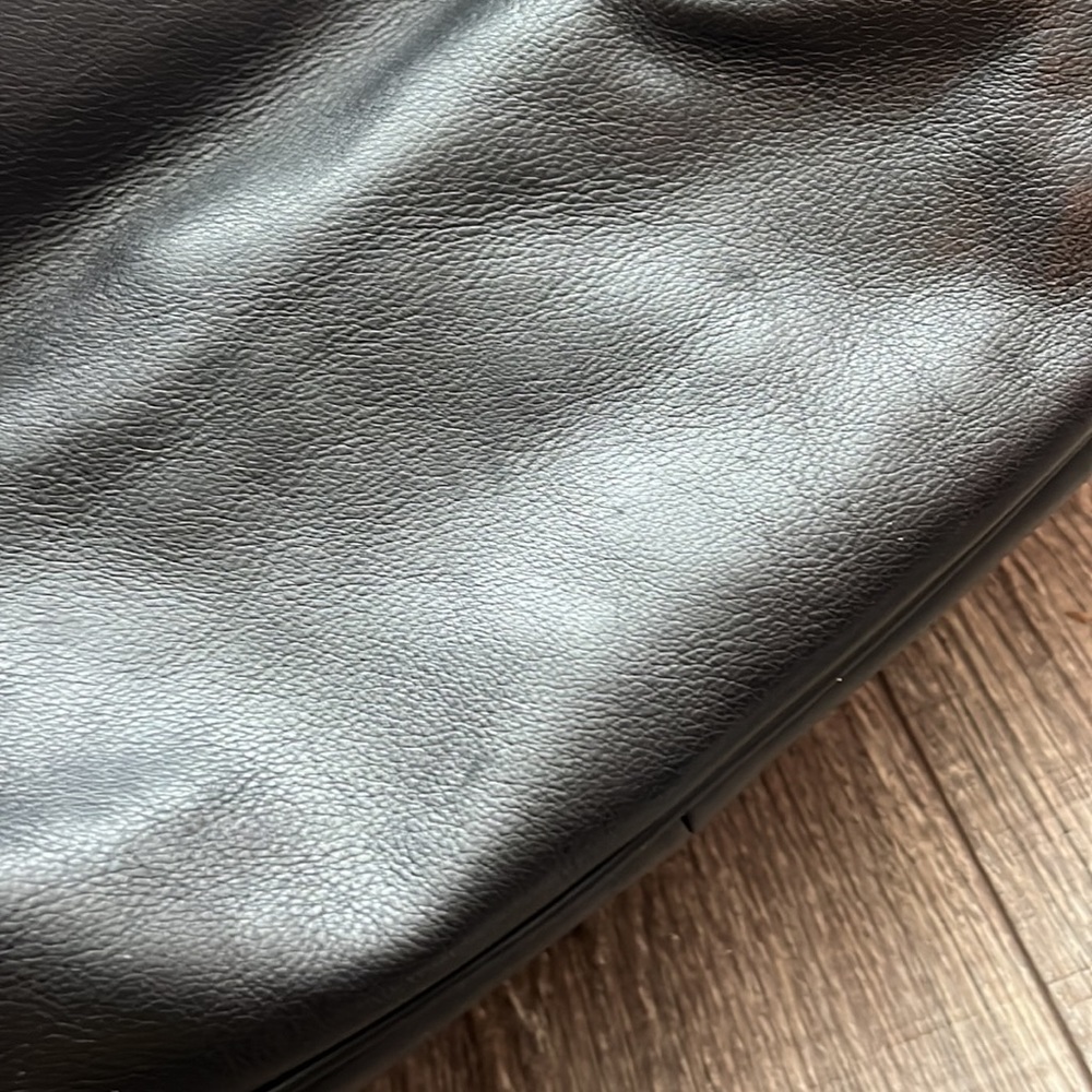 Marc Jacobs black handbag - Picture 5 of 16